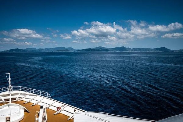 Louer un bateau à Saint Tropez : Naviguez au cœur du luxe et de l'aventure